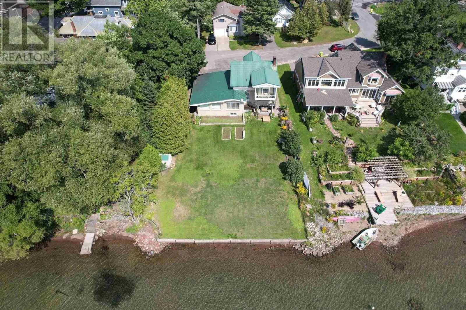 1 McPhail AVE