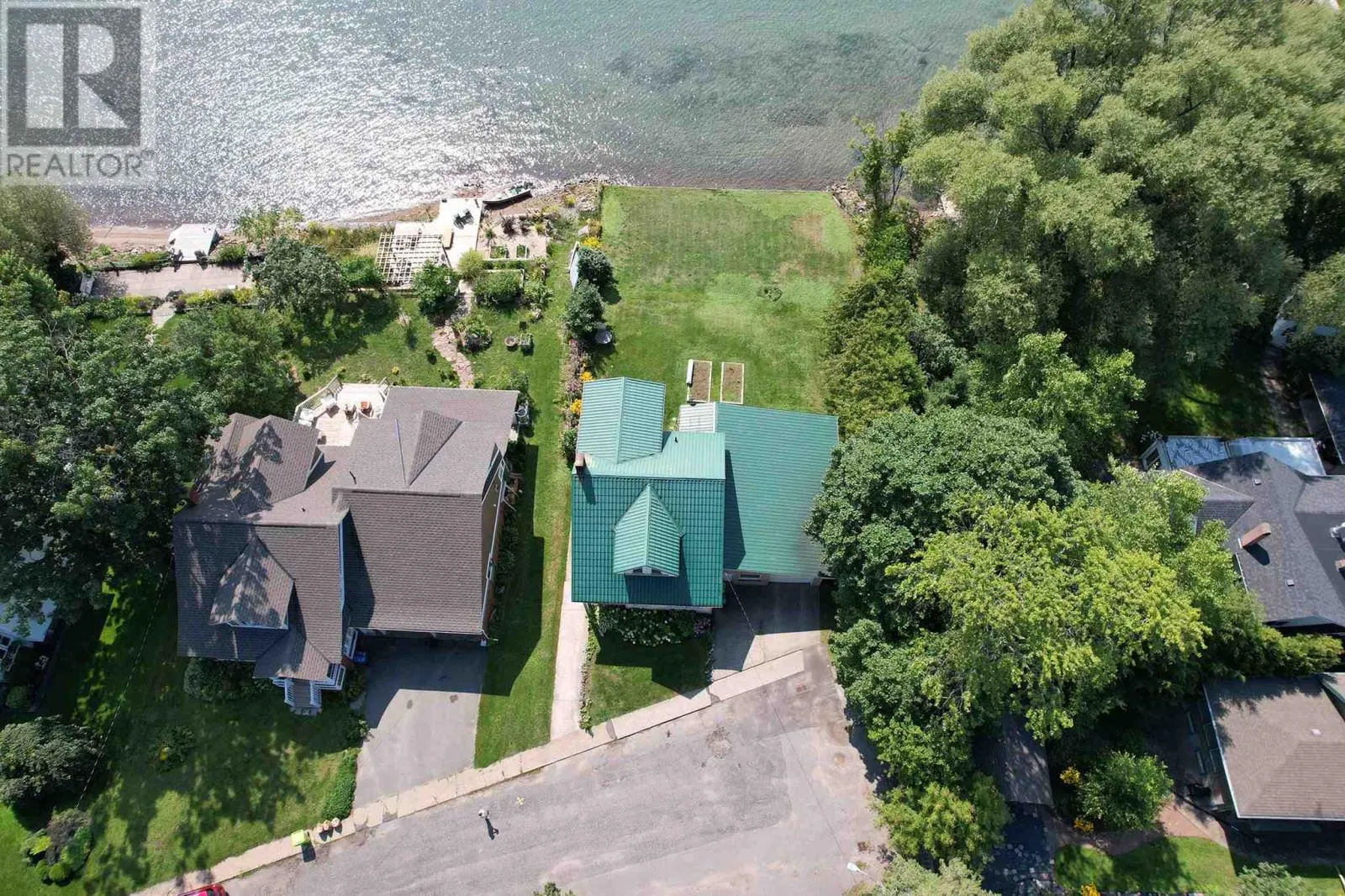 1 McPhail AVE