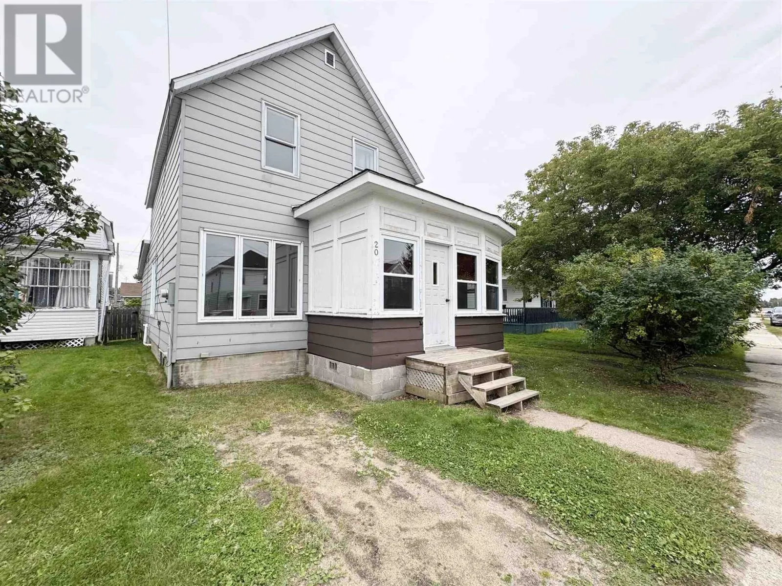 20 Aberdeen ST N
