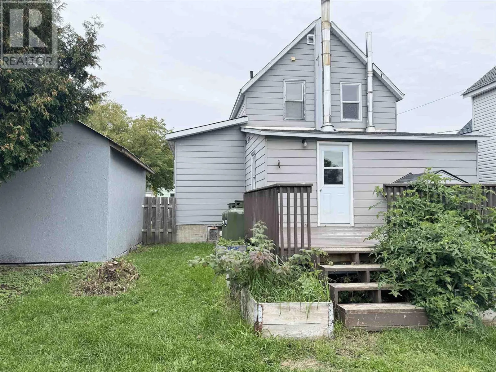 20 Aberdeen ST N