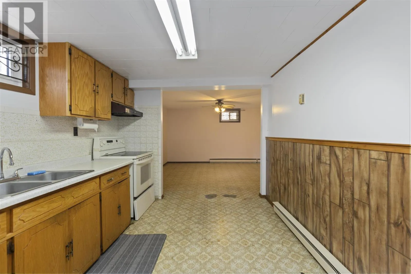 16 Admiral DR