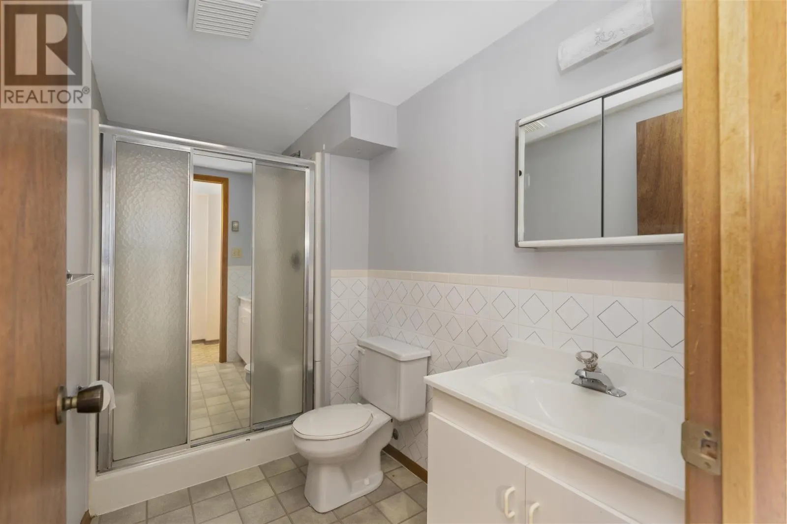 16 Admiral DR