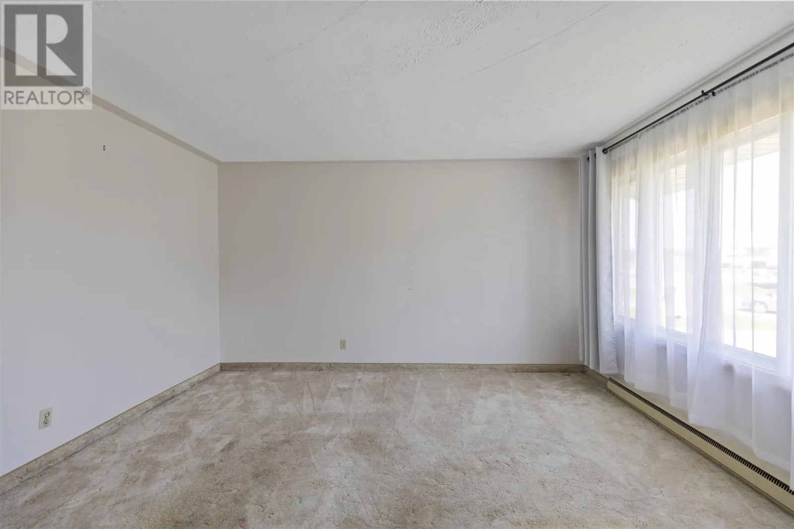 16 Admiral DR