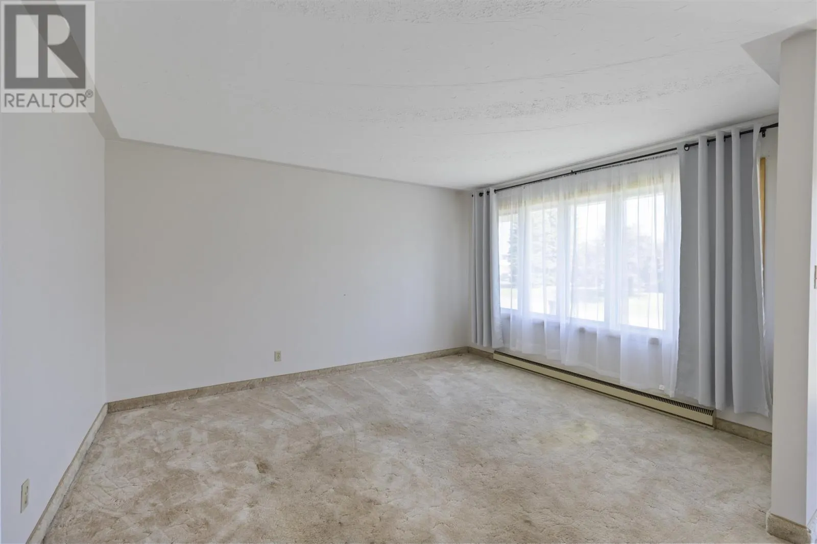 16 Admiral DR