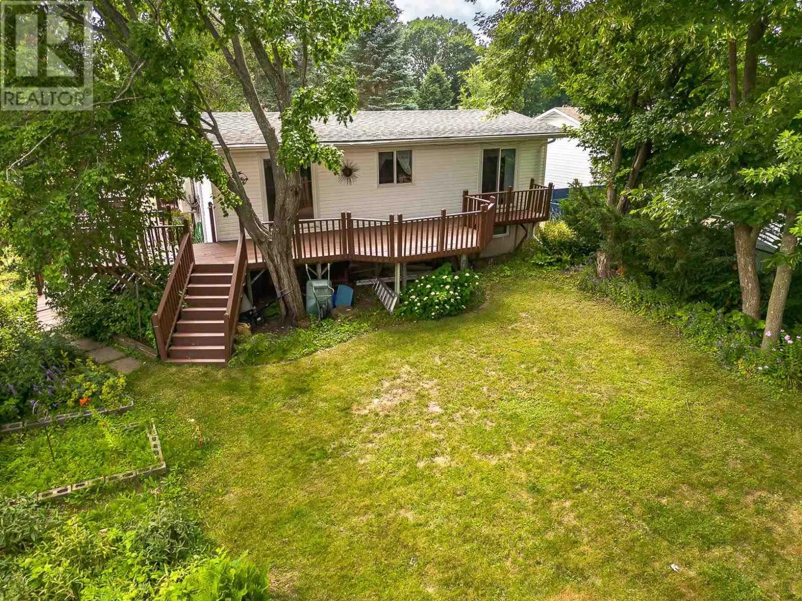 30 Carlbert ST