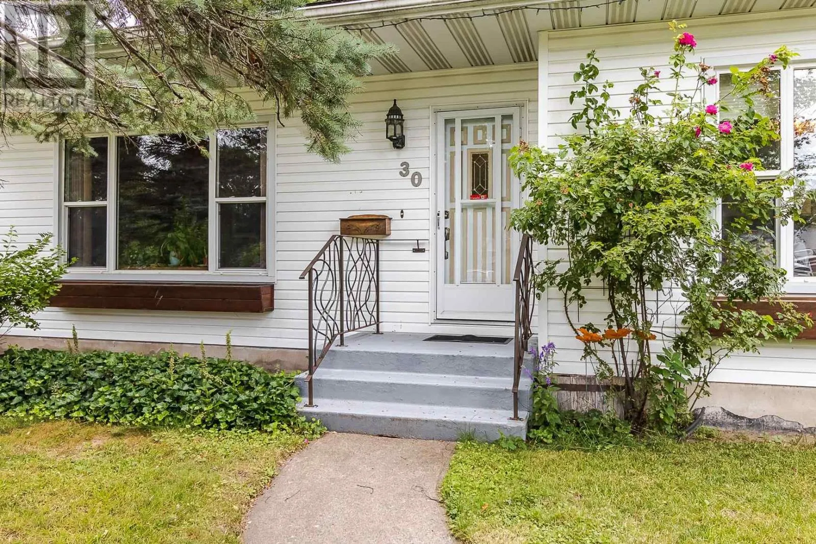 30 Carlbert ST