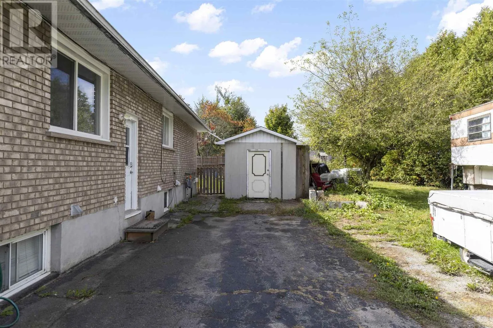 19 Silver Birch DR