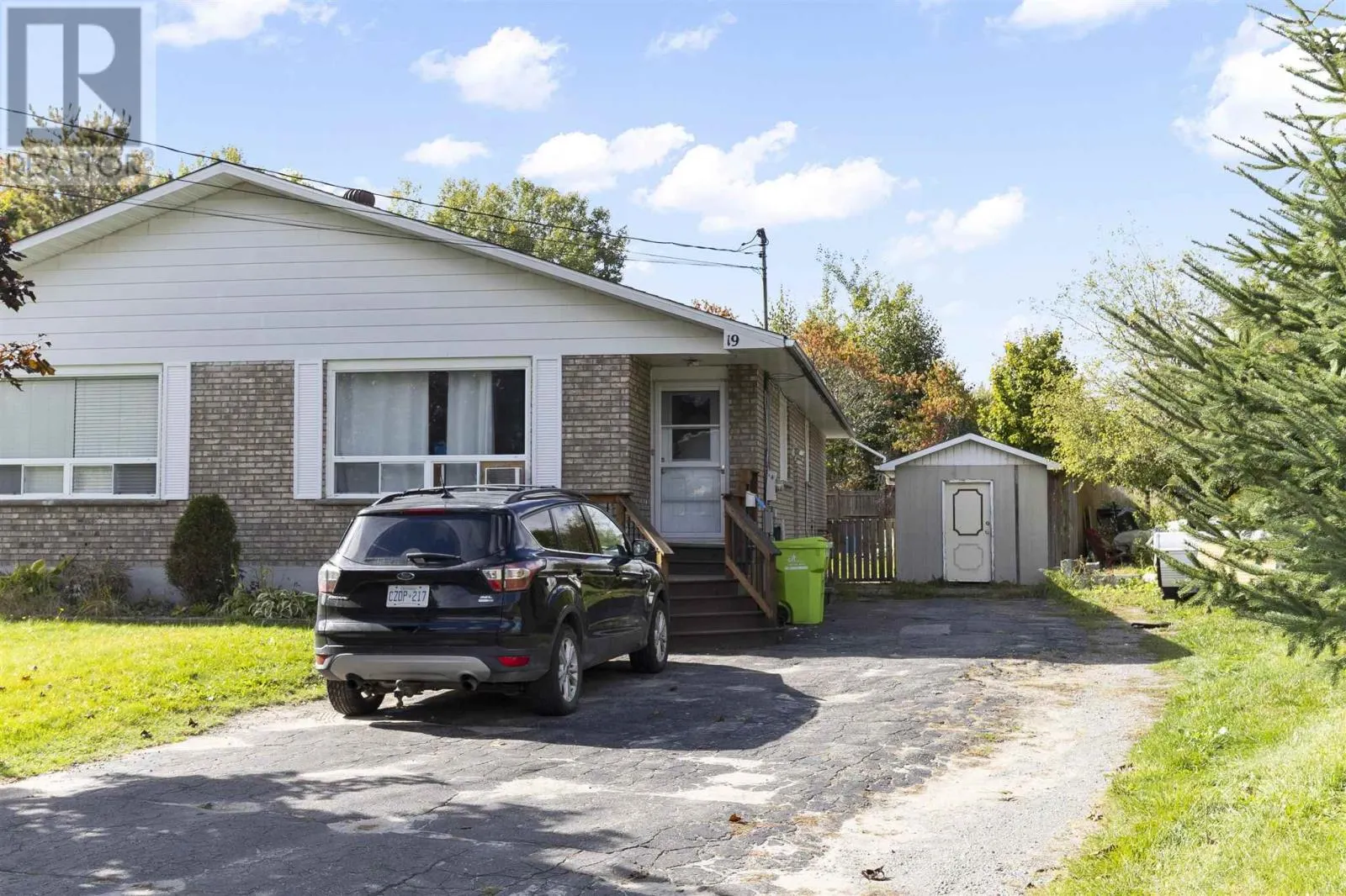 19 Silver Birch DR