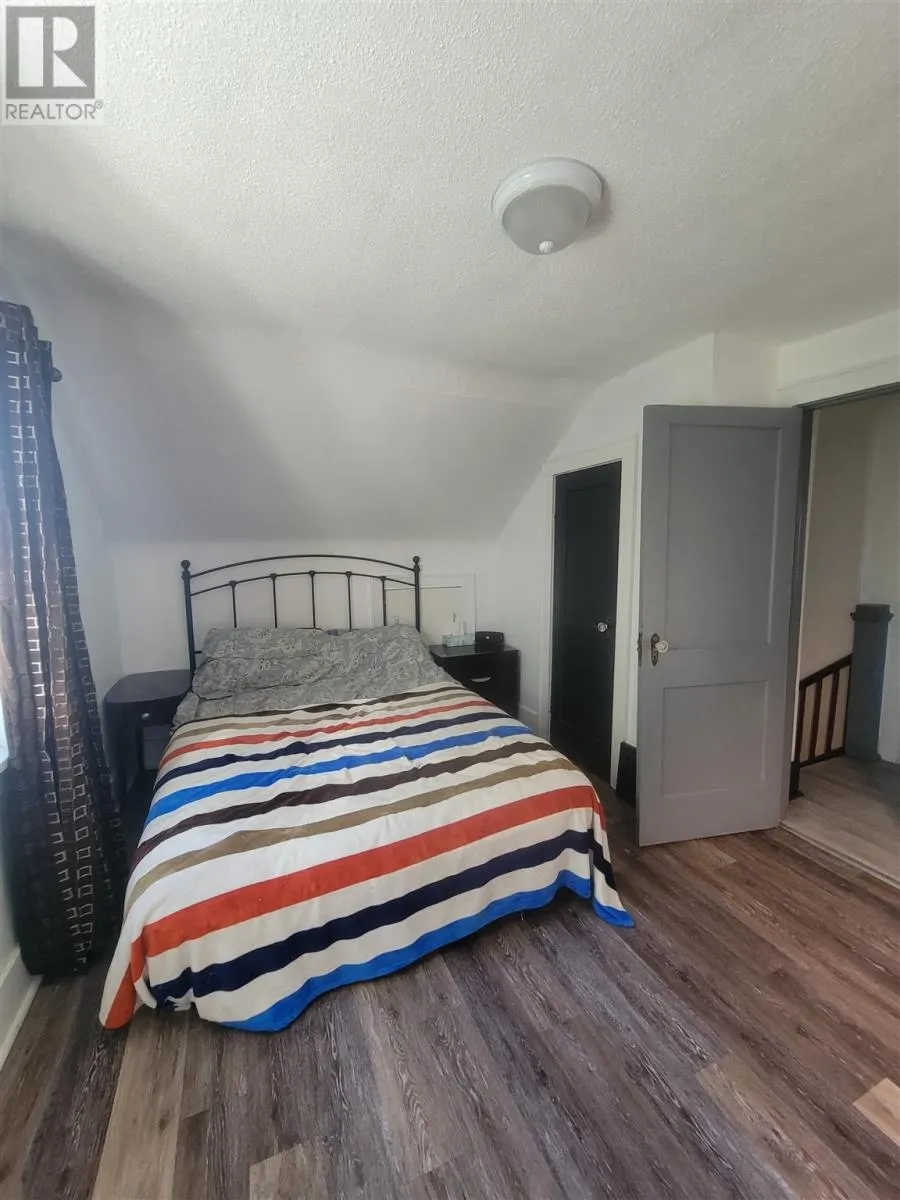 444 Laurier AVE