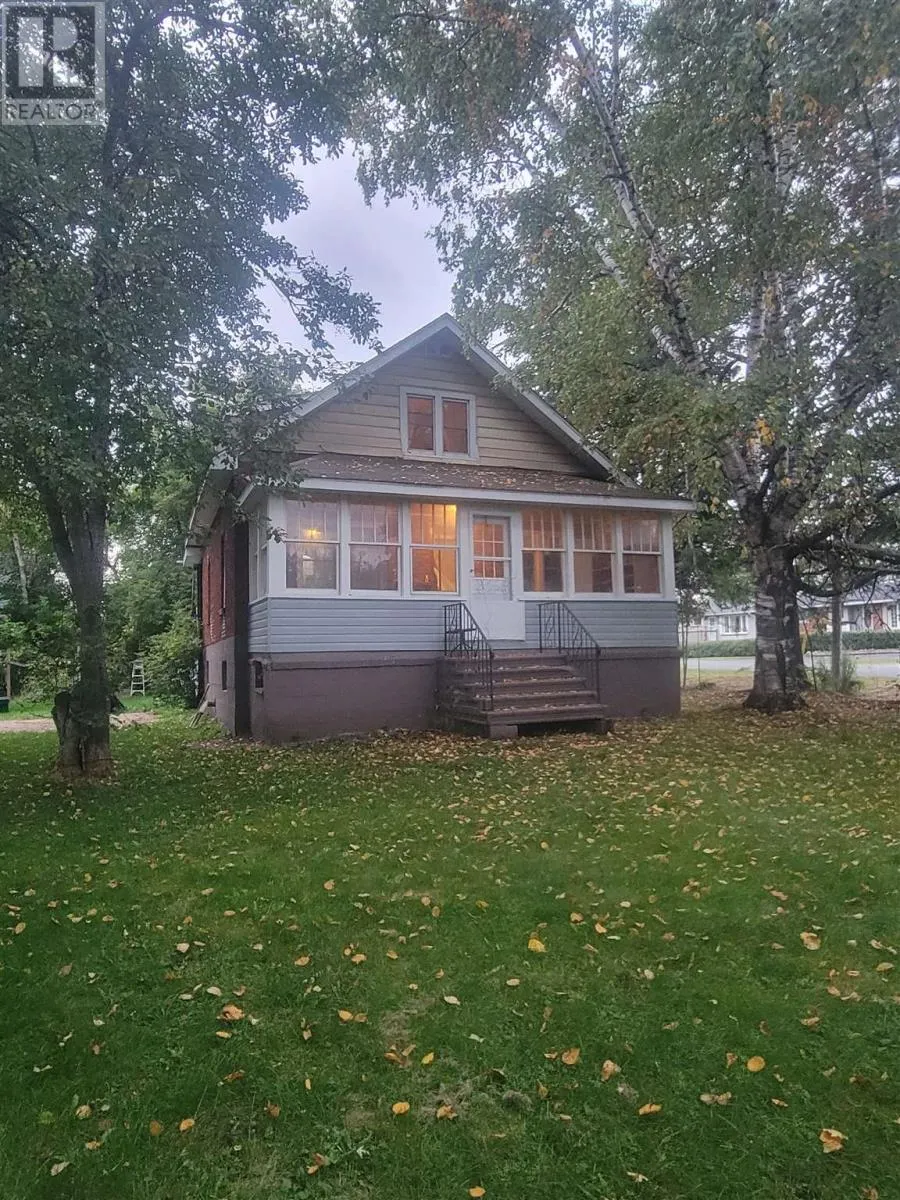 444 Laurier AVE