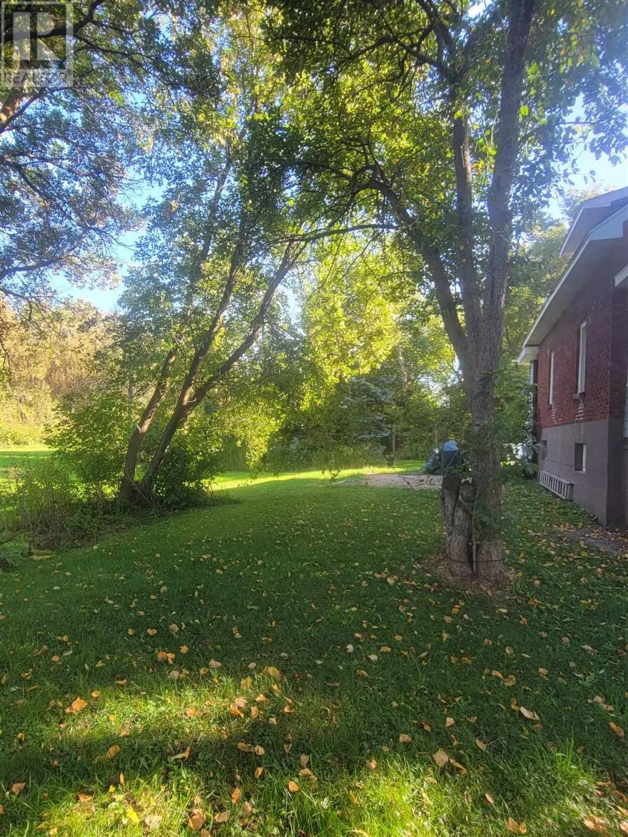 444 Laurier AVE