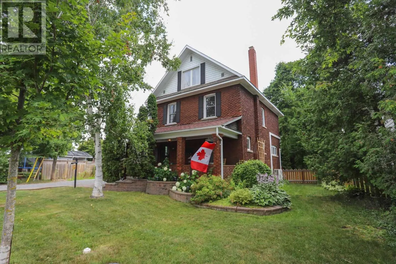 192 Simpson ST