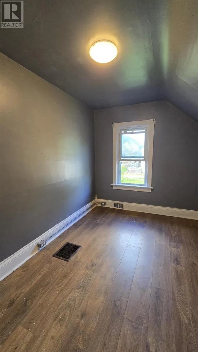 33 Pardee AVE