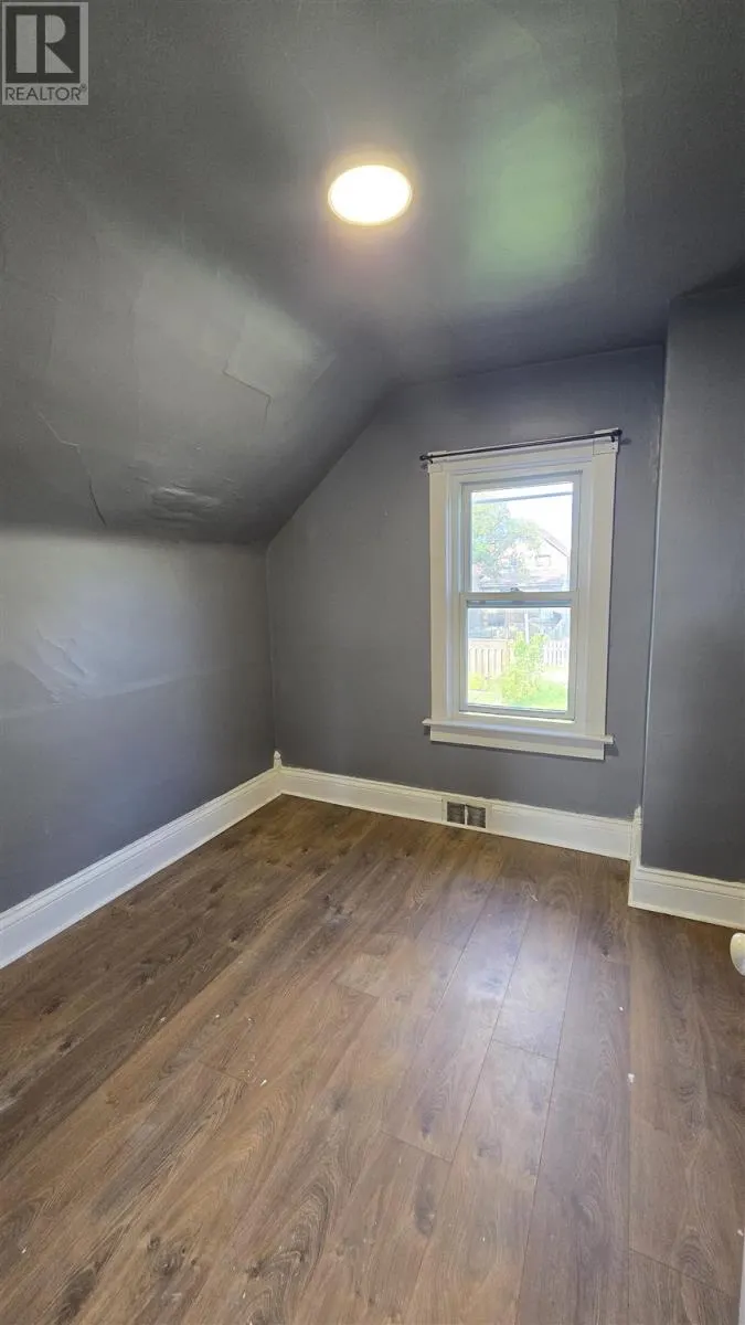 33 Pardee AVE