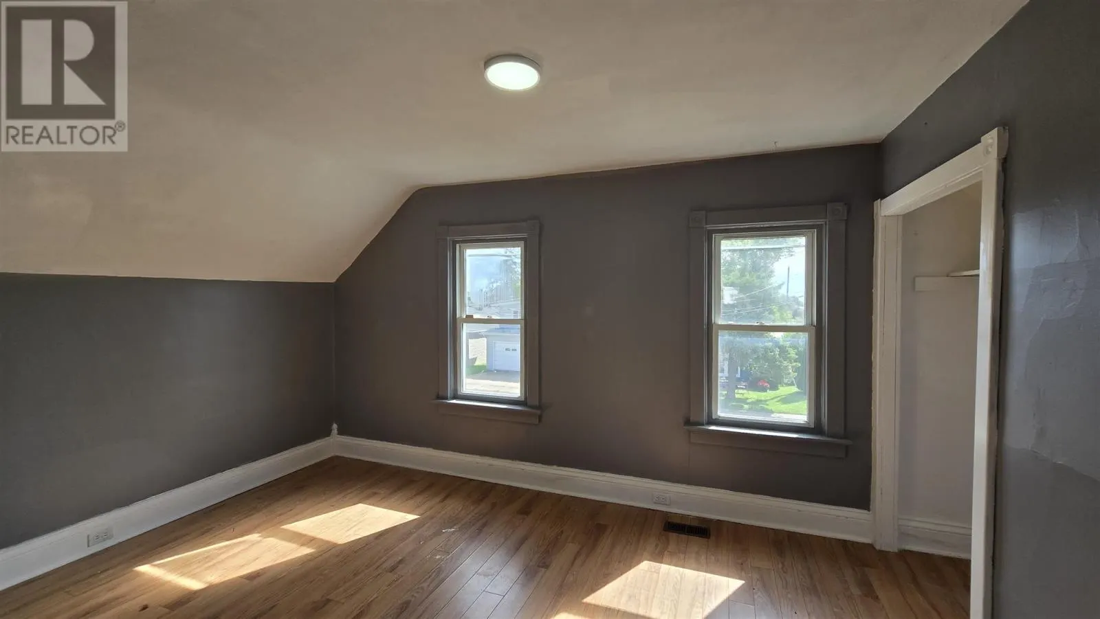 33 Pardee AVE