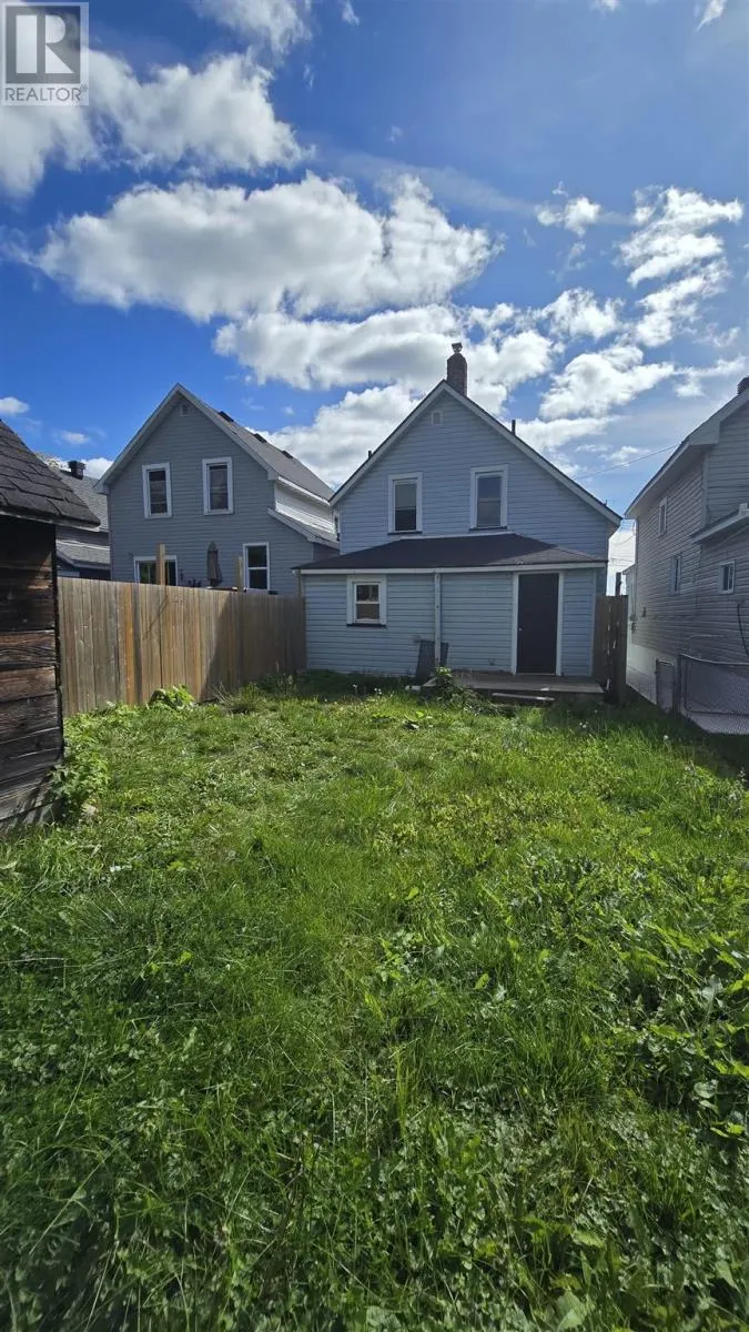 33 Pardee AVE