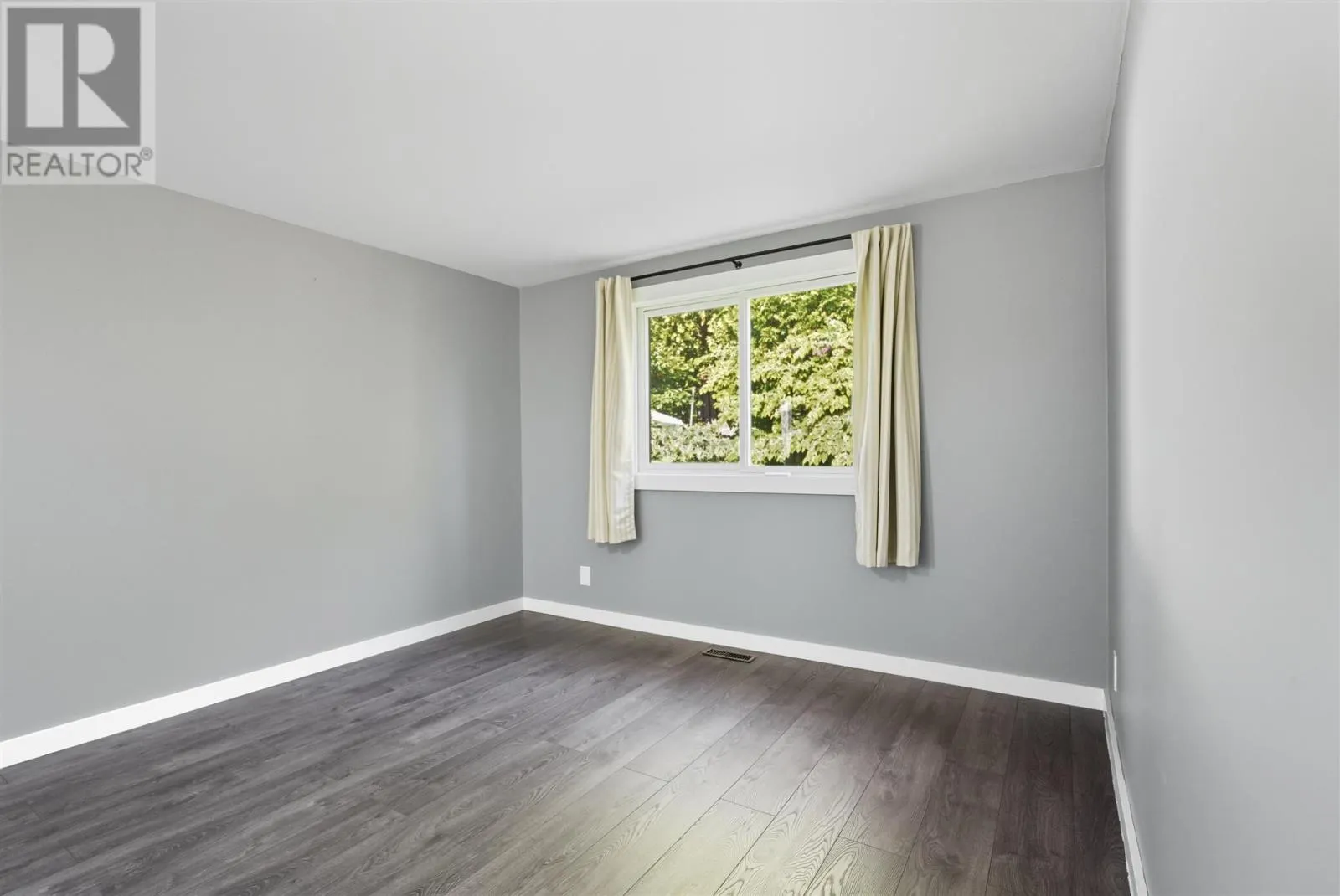 62 Dieppe AVE