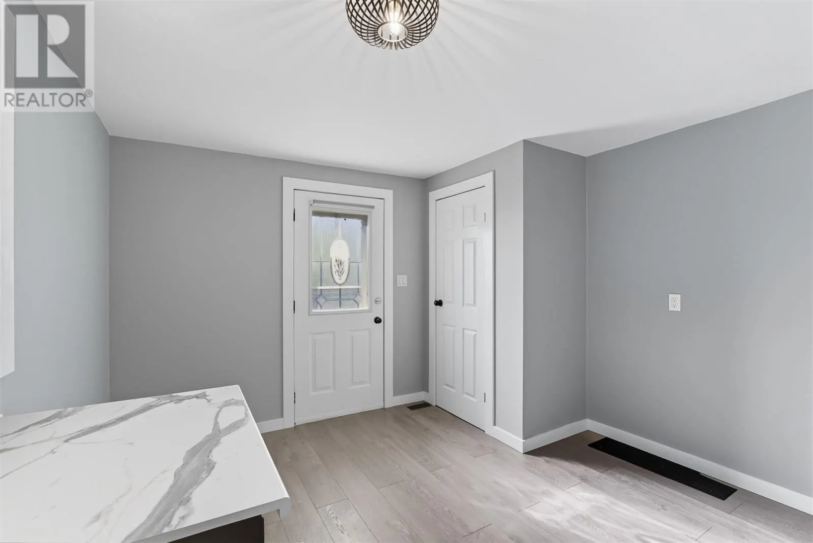 62 Dieppe AVE