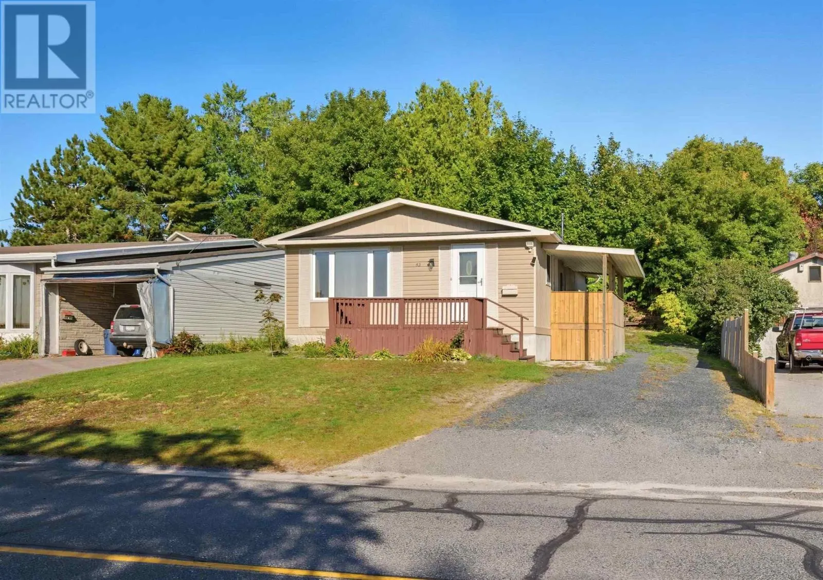 62 Dieppe AVE