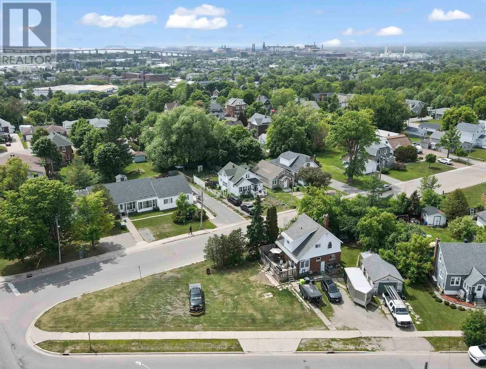 5 Alberta ST