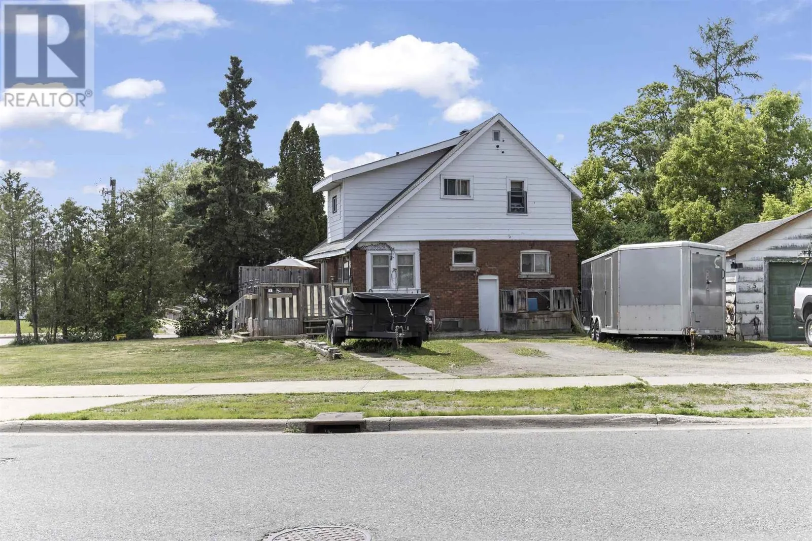 5 Alberta ST