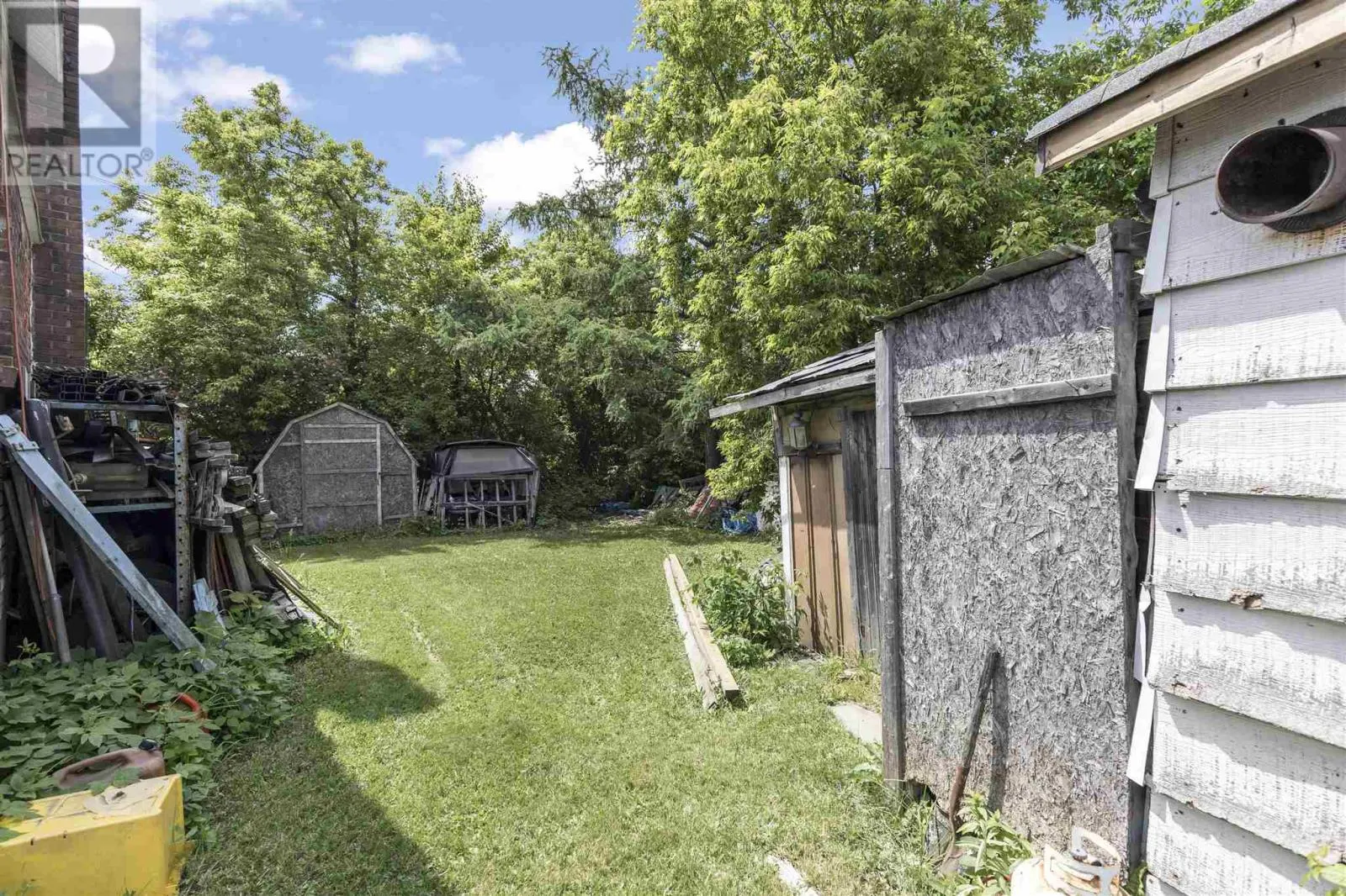 5 Alberta ST