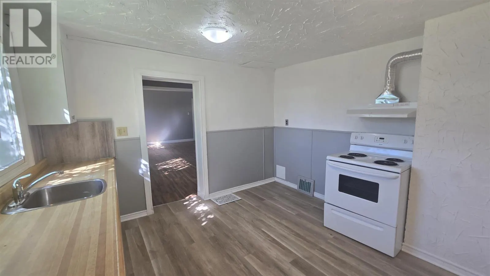 6 Spruce ST
