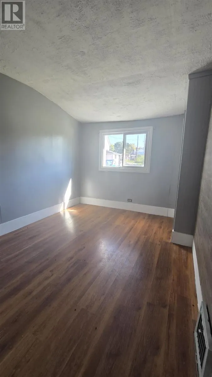 6 Spruce ST