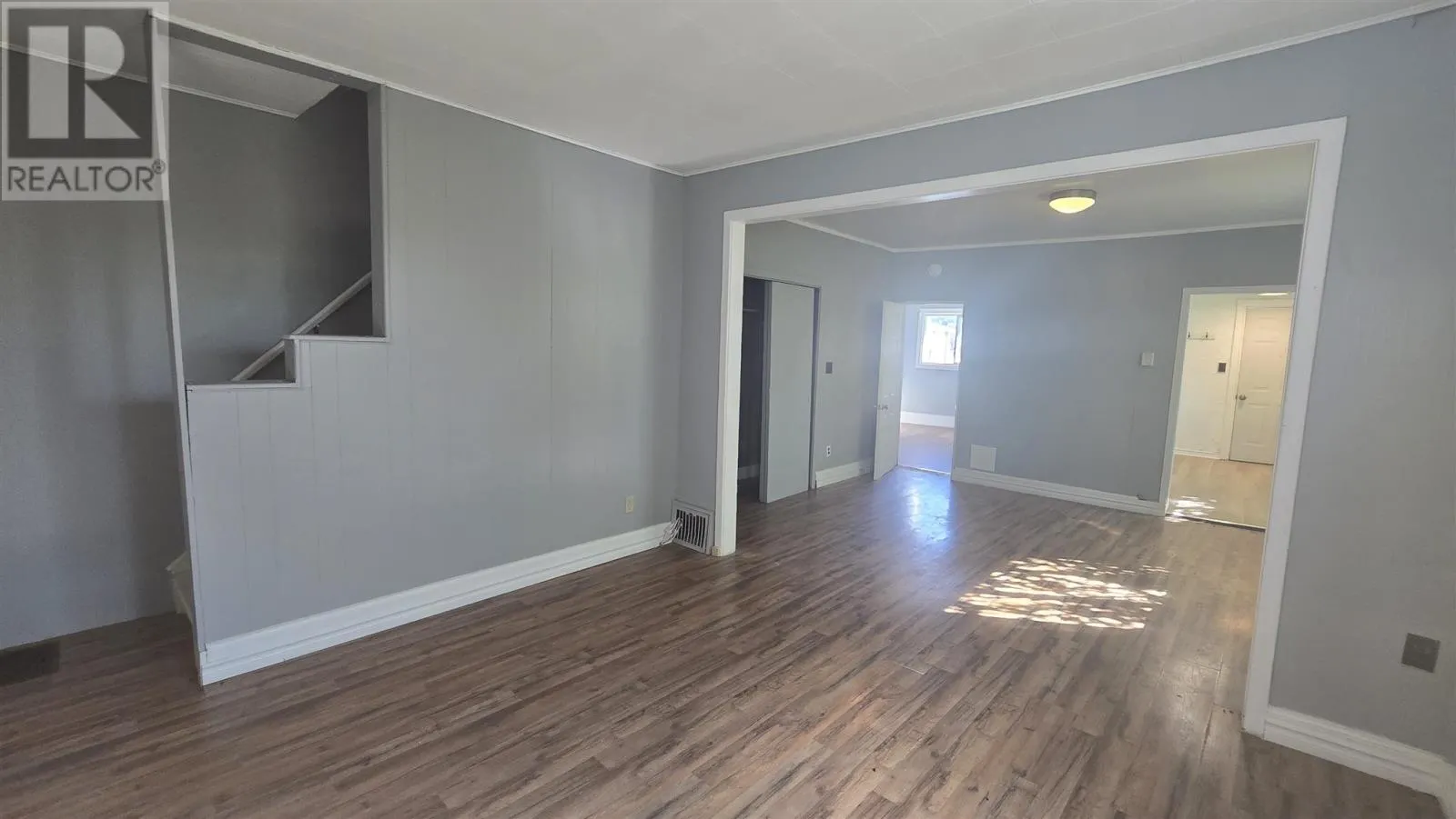 6 Spruce ST