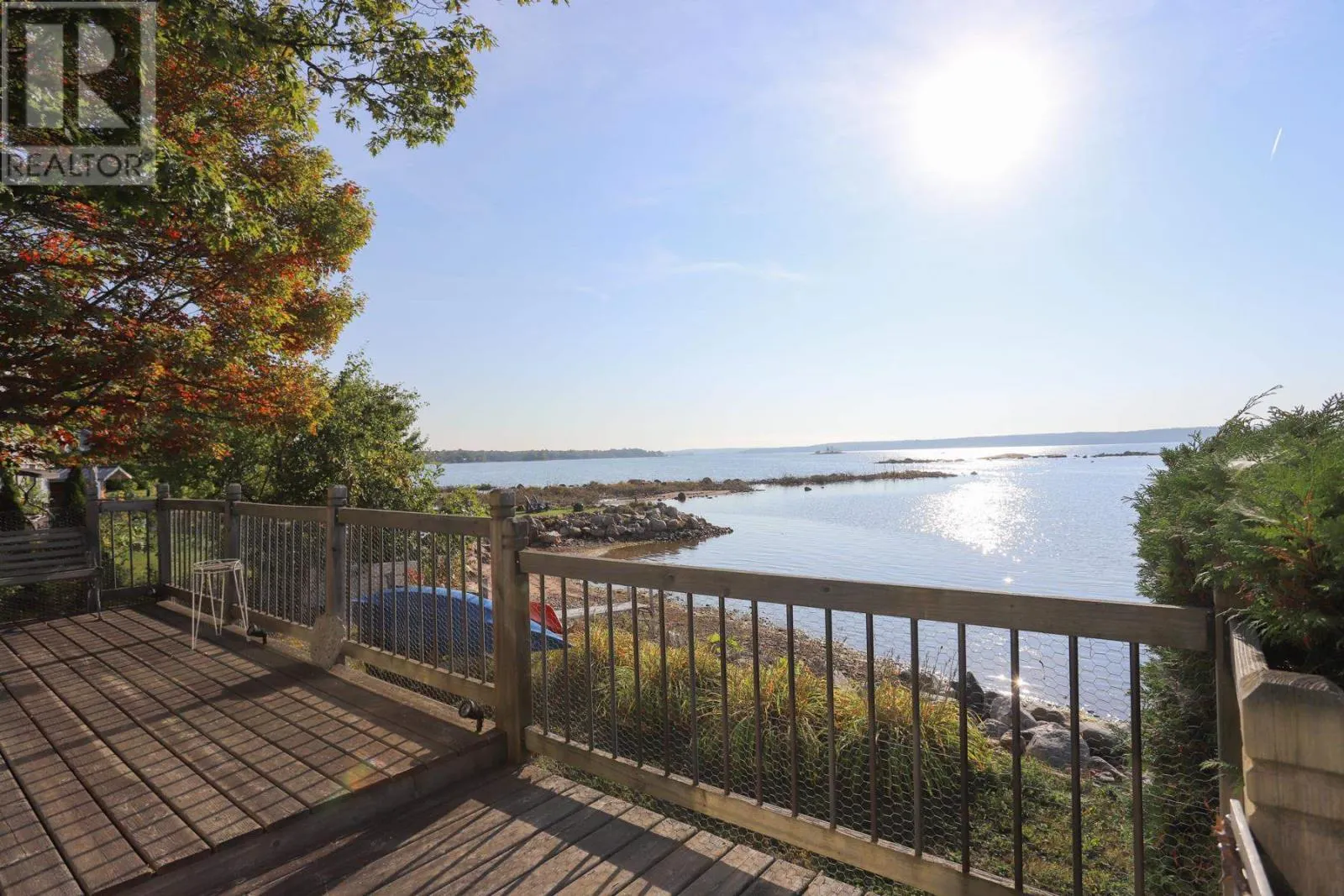 647B Lakeshore DR
