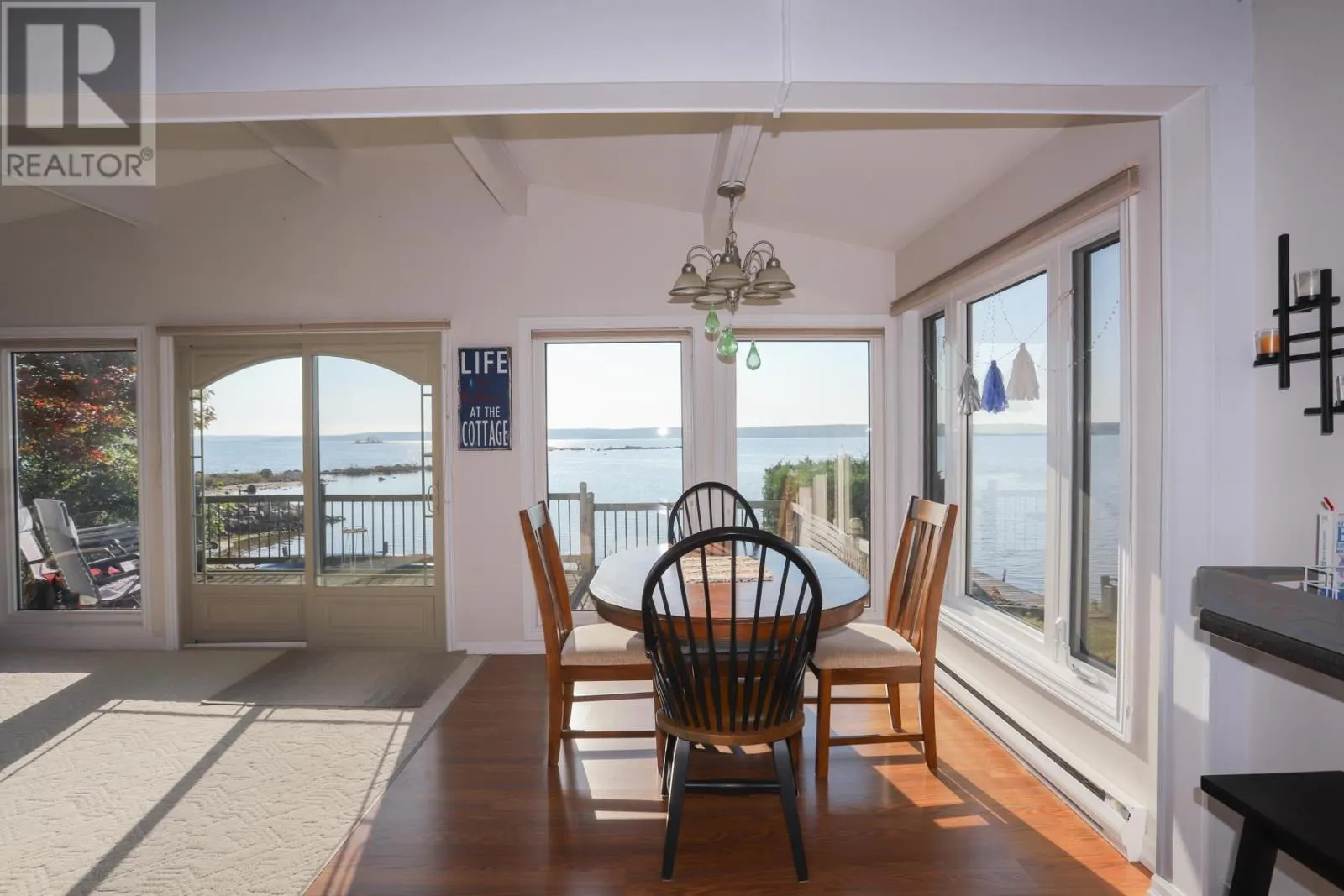 647B Lakeshore DR
