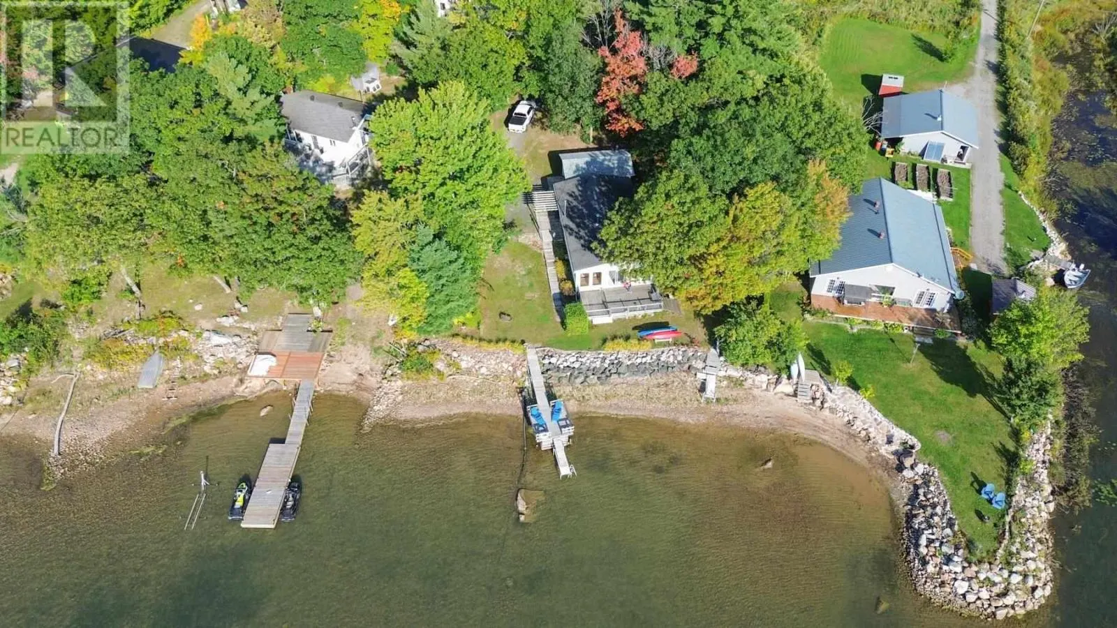 647B Lakeshore DR