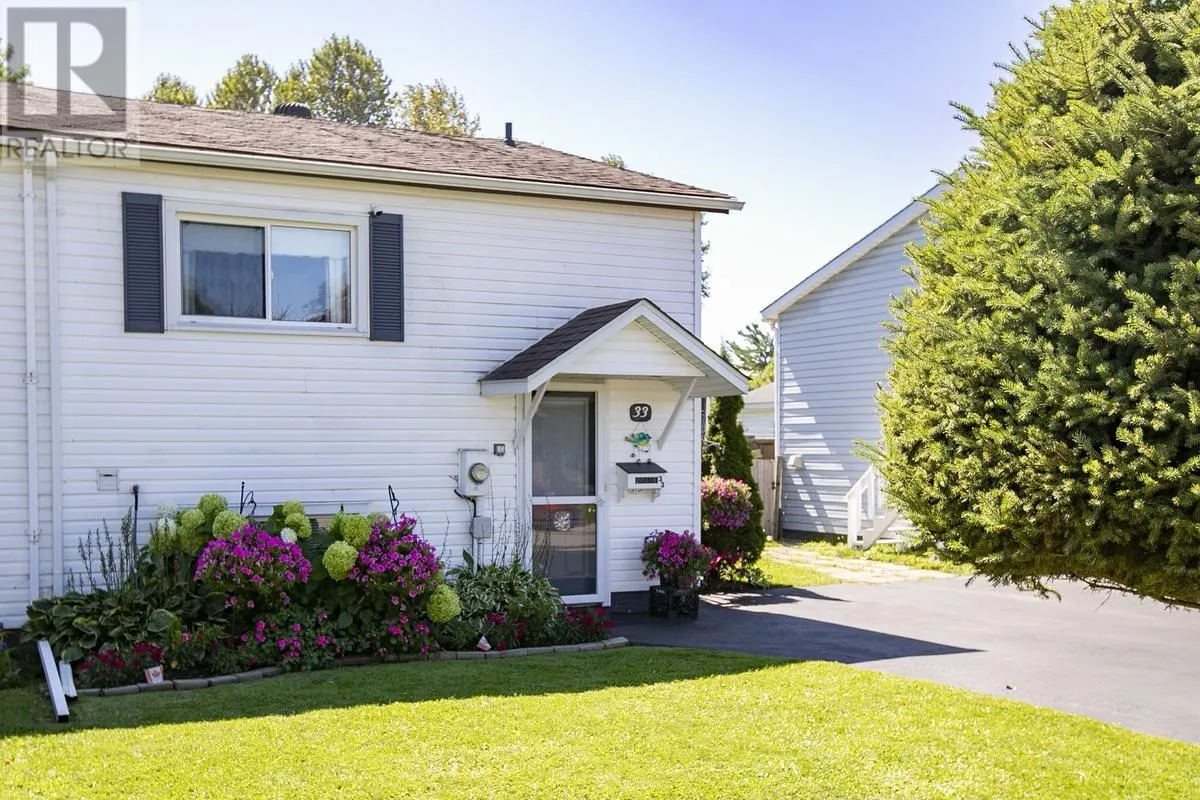 33 Breton RD
