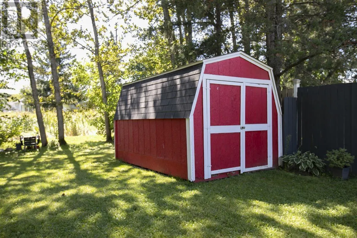 33 Breton RD