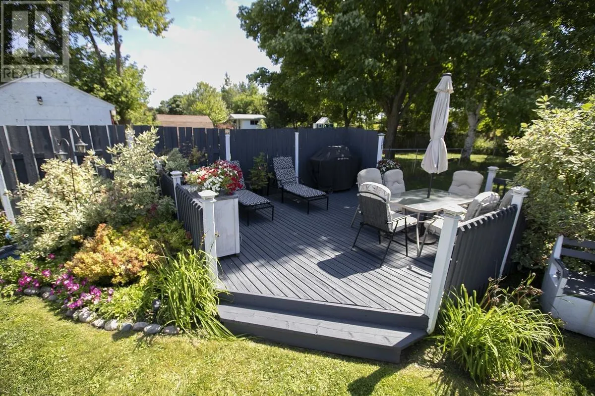 33 Breton RD