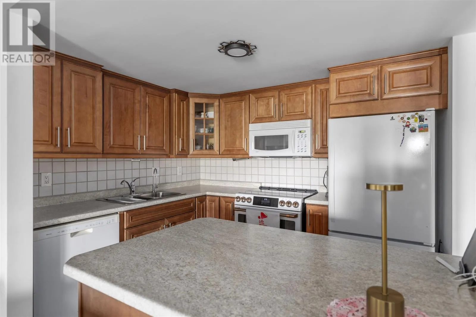 303 MacDonald AVE # 409