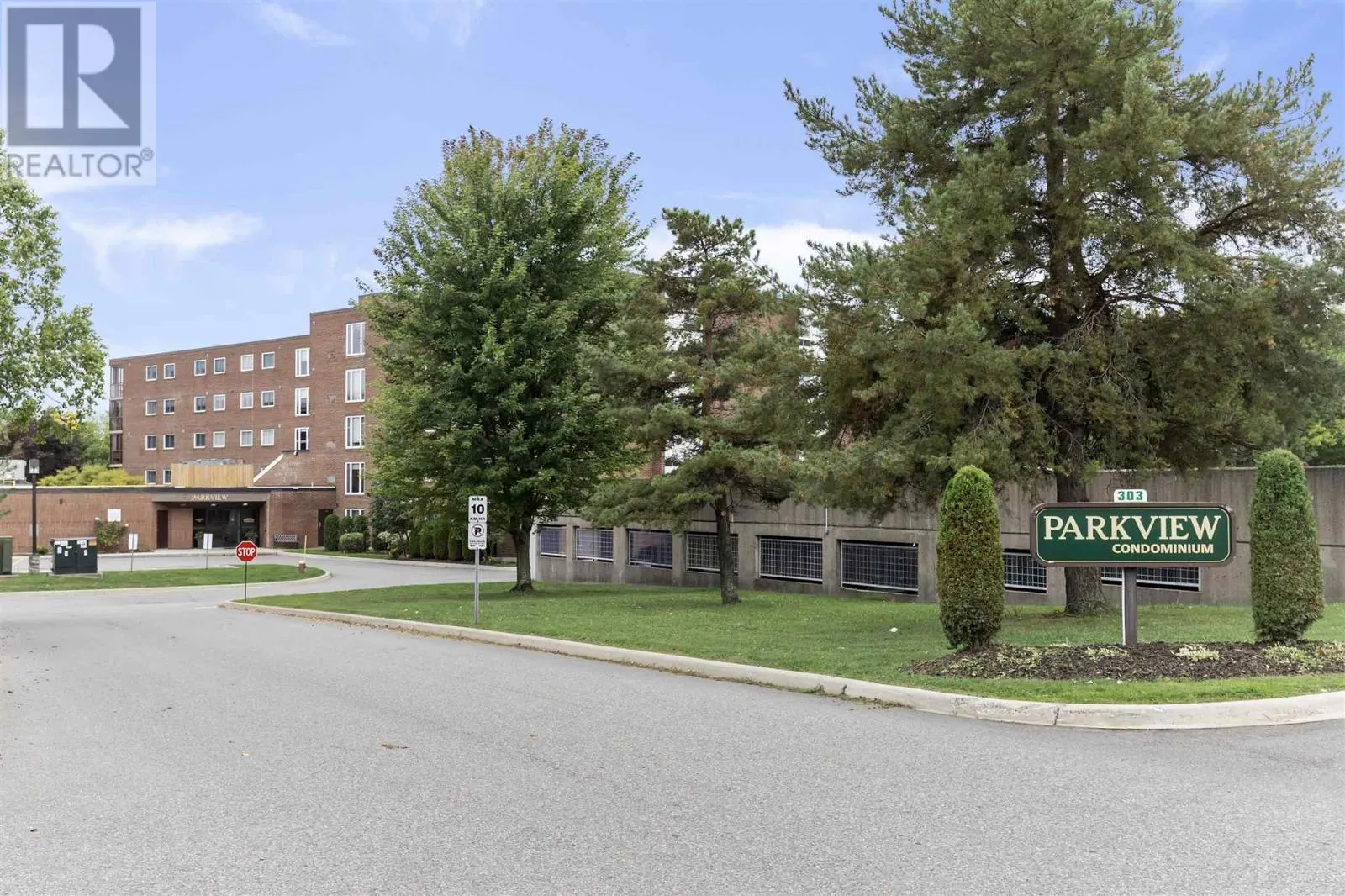 303 MacDonald AVE # 409