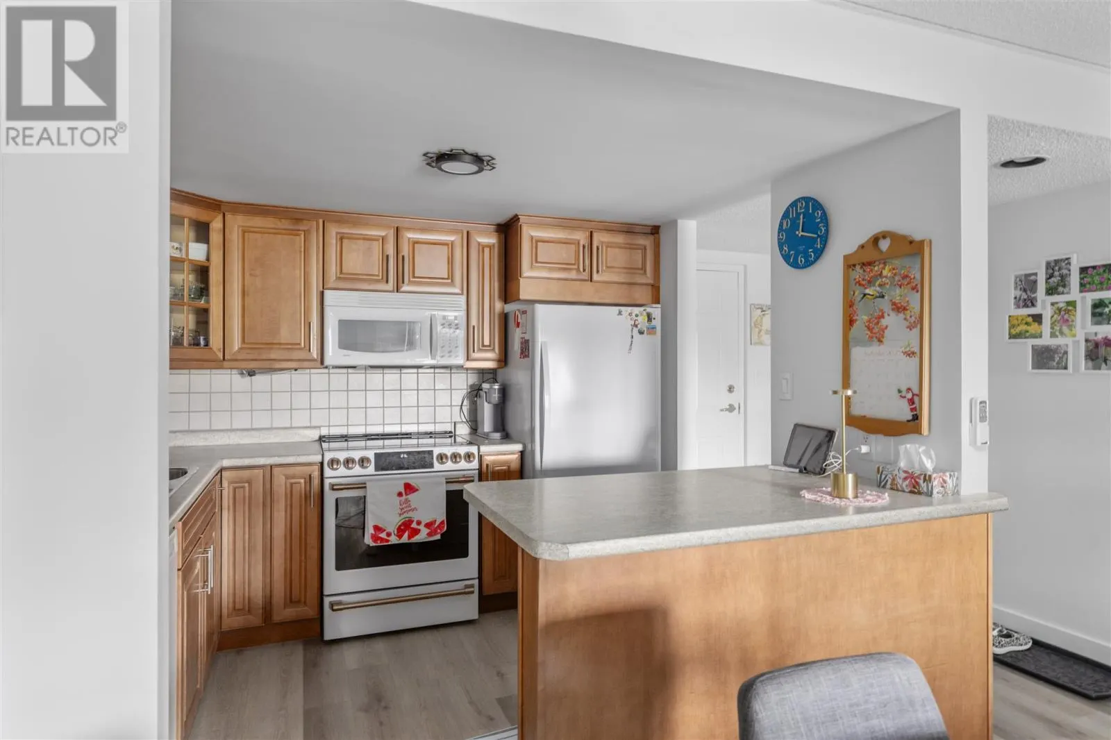 303 MacDonald AVE # 409