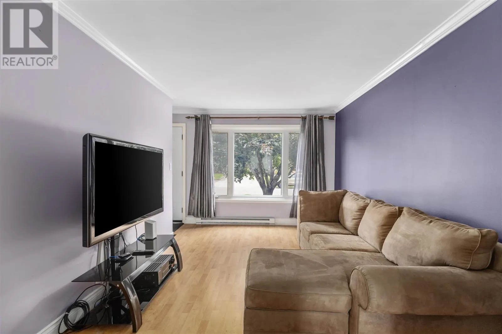 156 Sutton PL