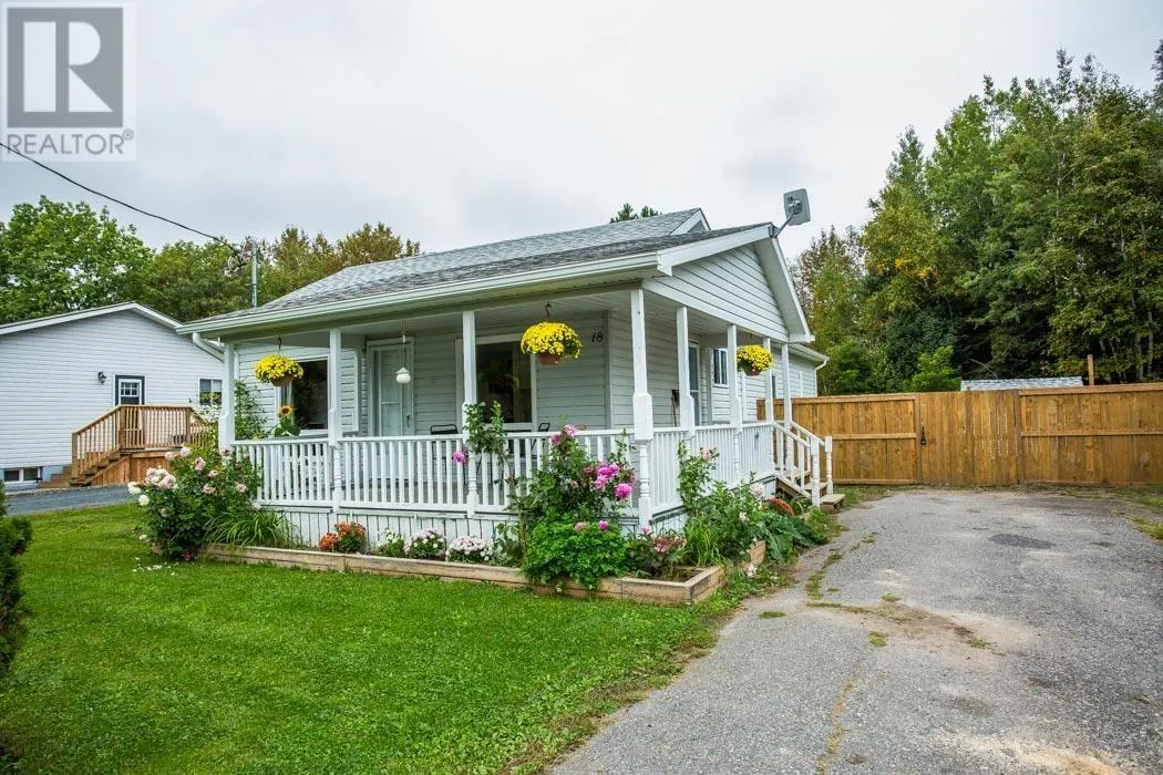 18 Tarbutt ST