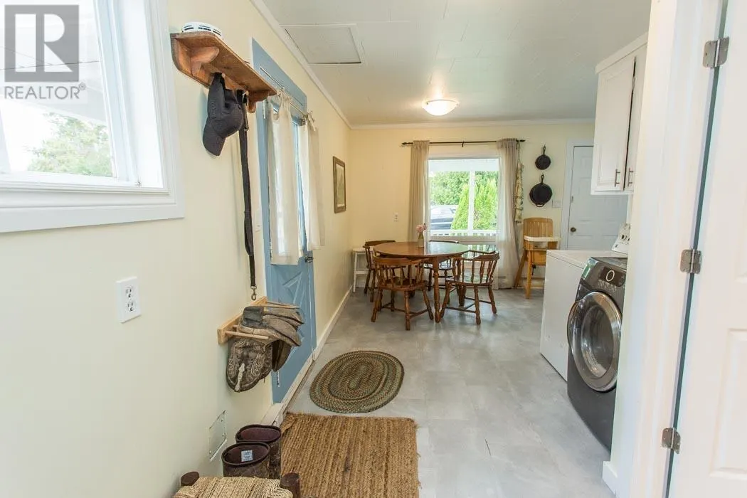 18 Tarbutt ST