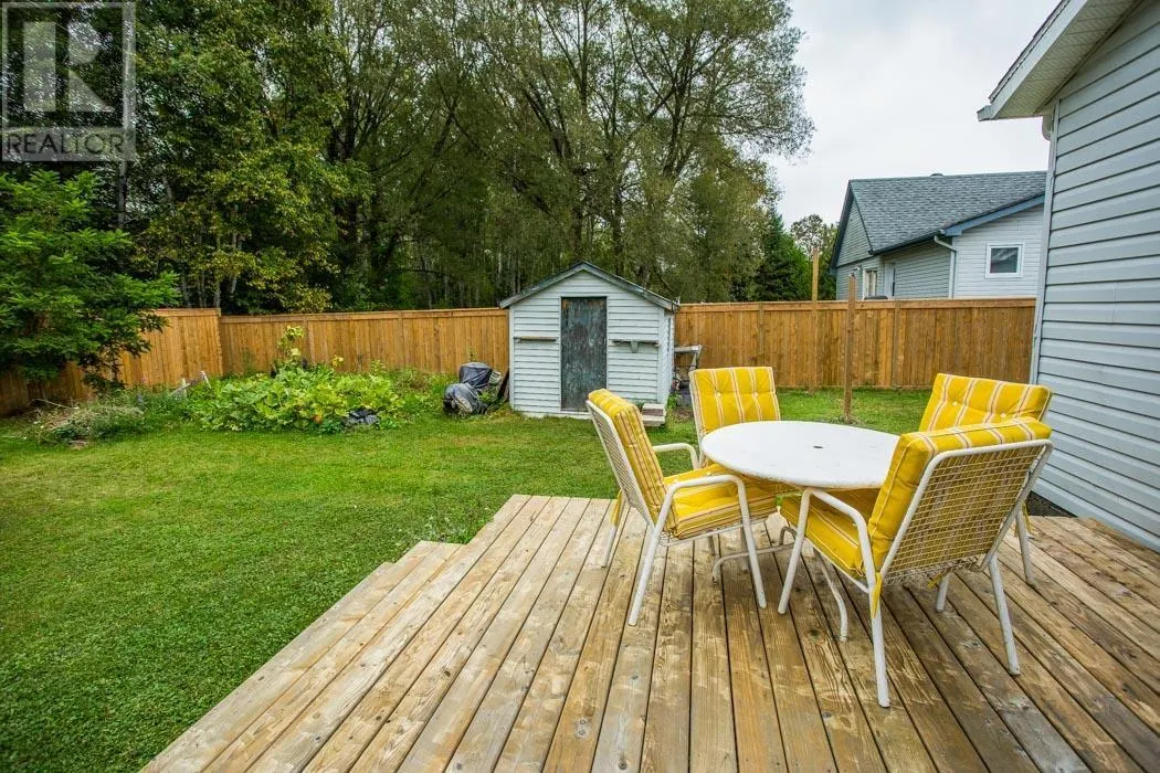 18 Tarbutt ST