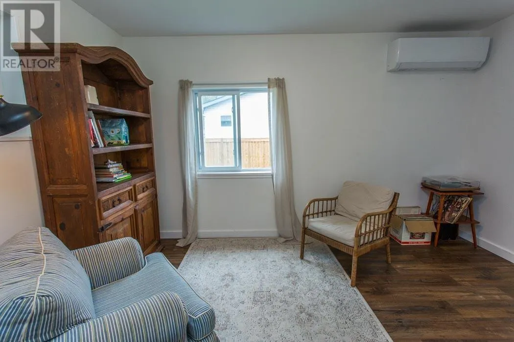 18 Tarbutt ST
