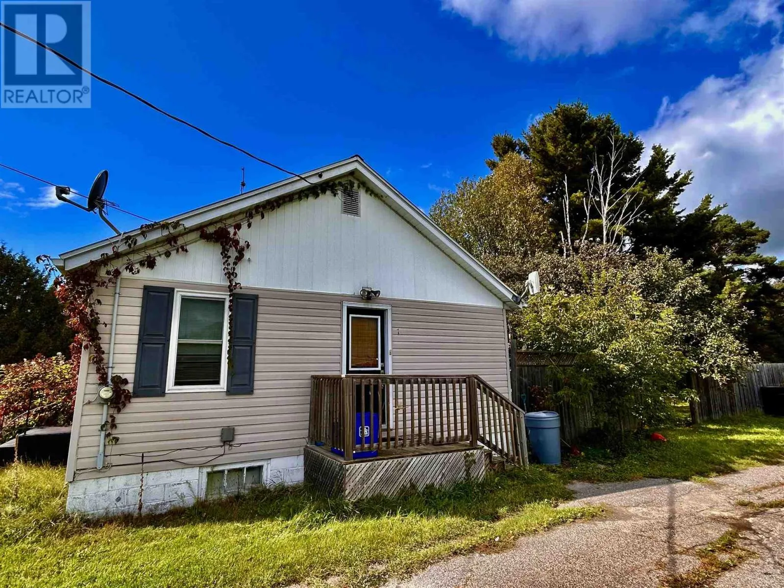 16 Desbarats ST