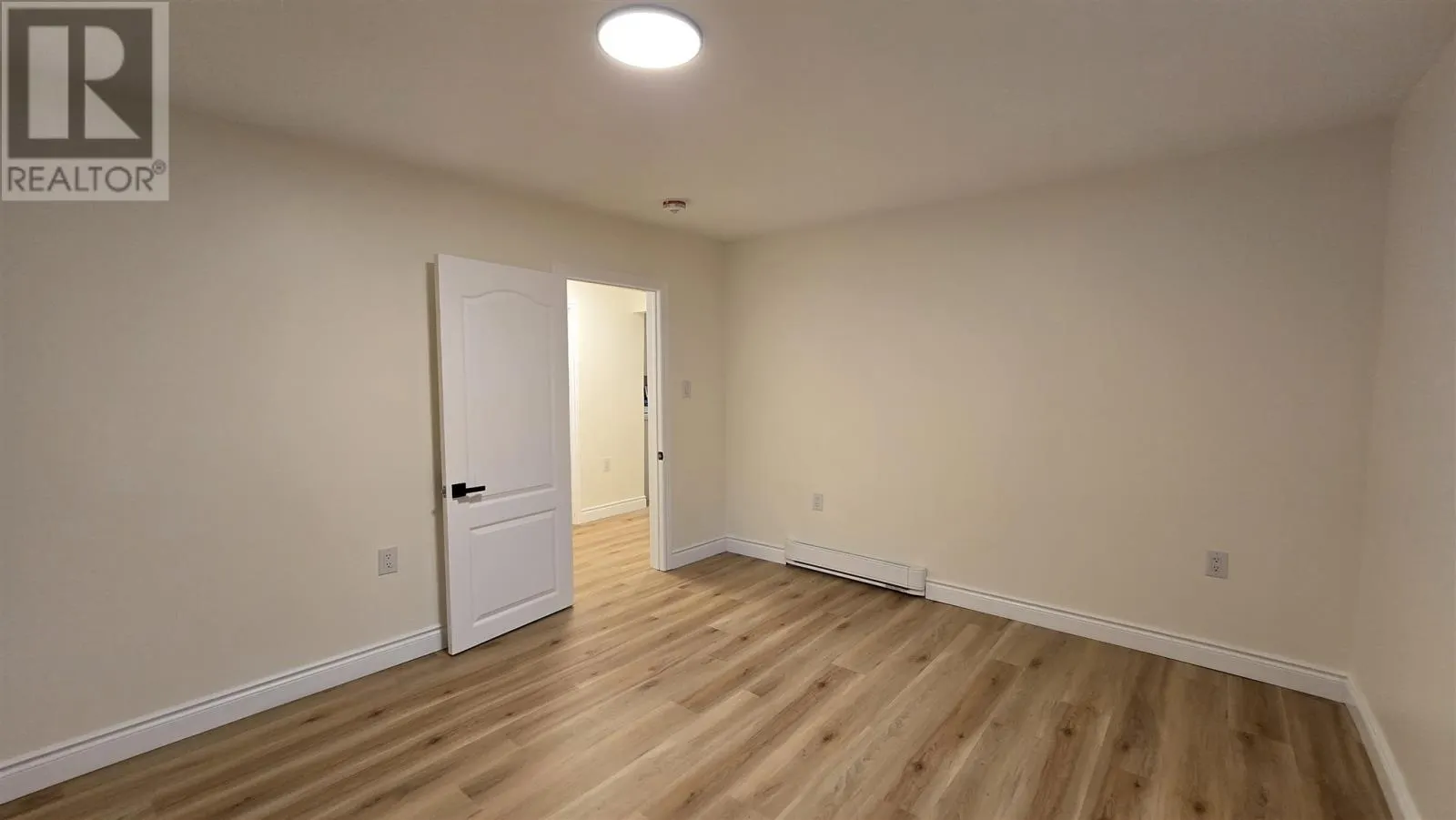 42 Knox AVE