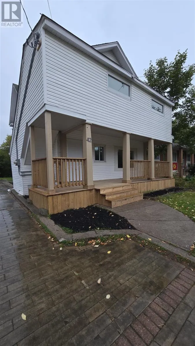 42 Knox AVE
