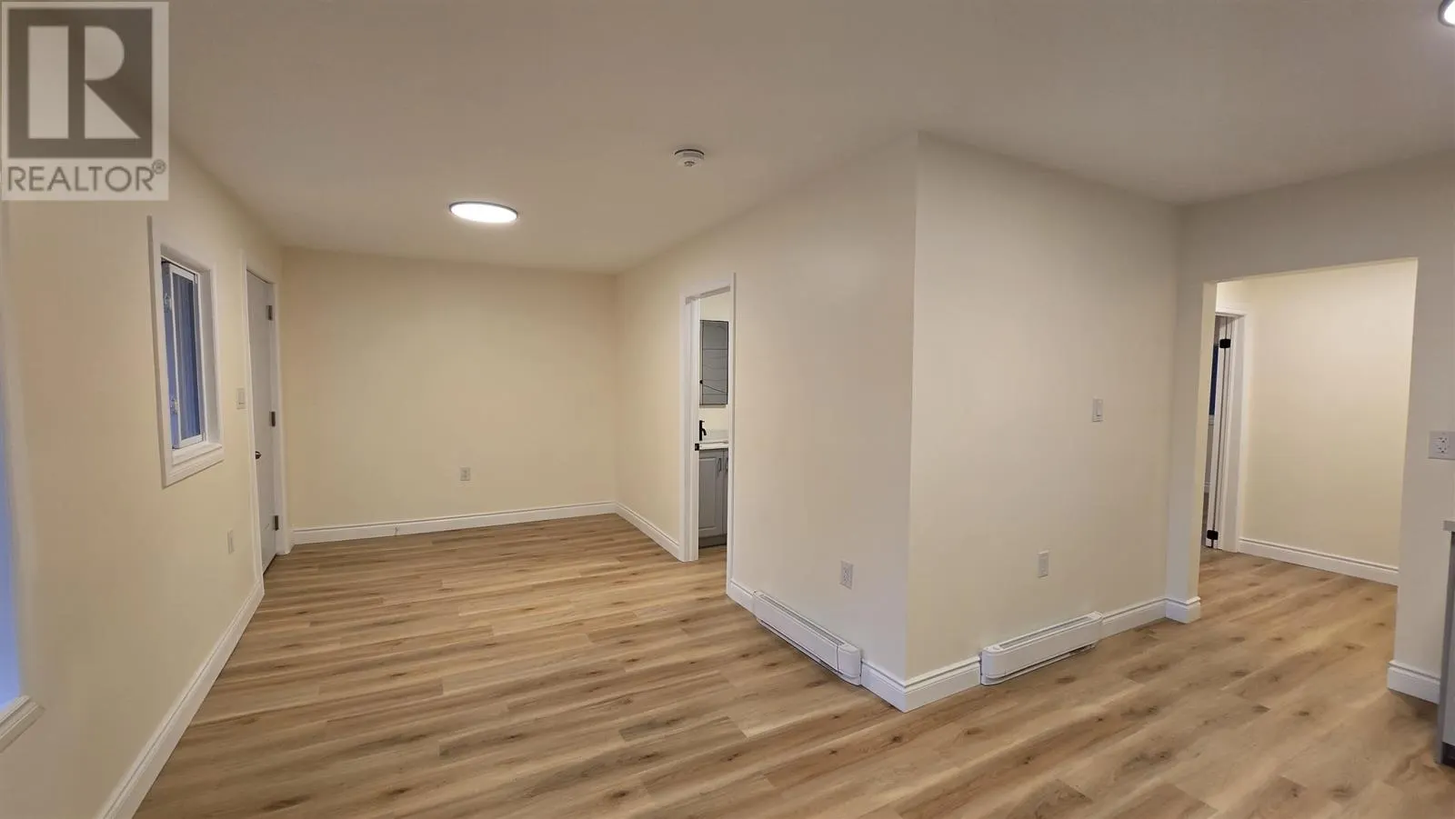 42 Knox AVE