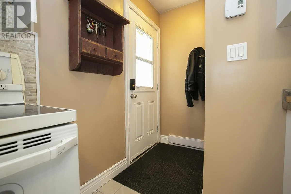 272 Spadina AVE