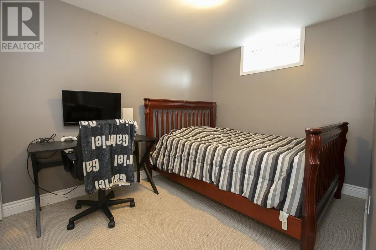 272 Spadina AVE