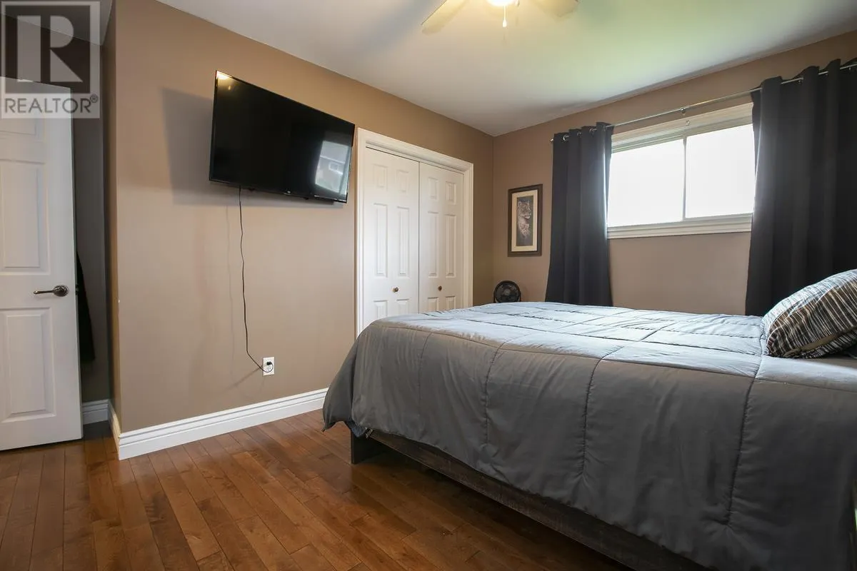 272 Spadina AVE